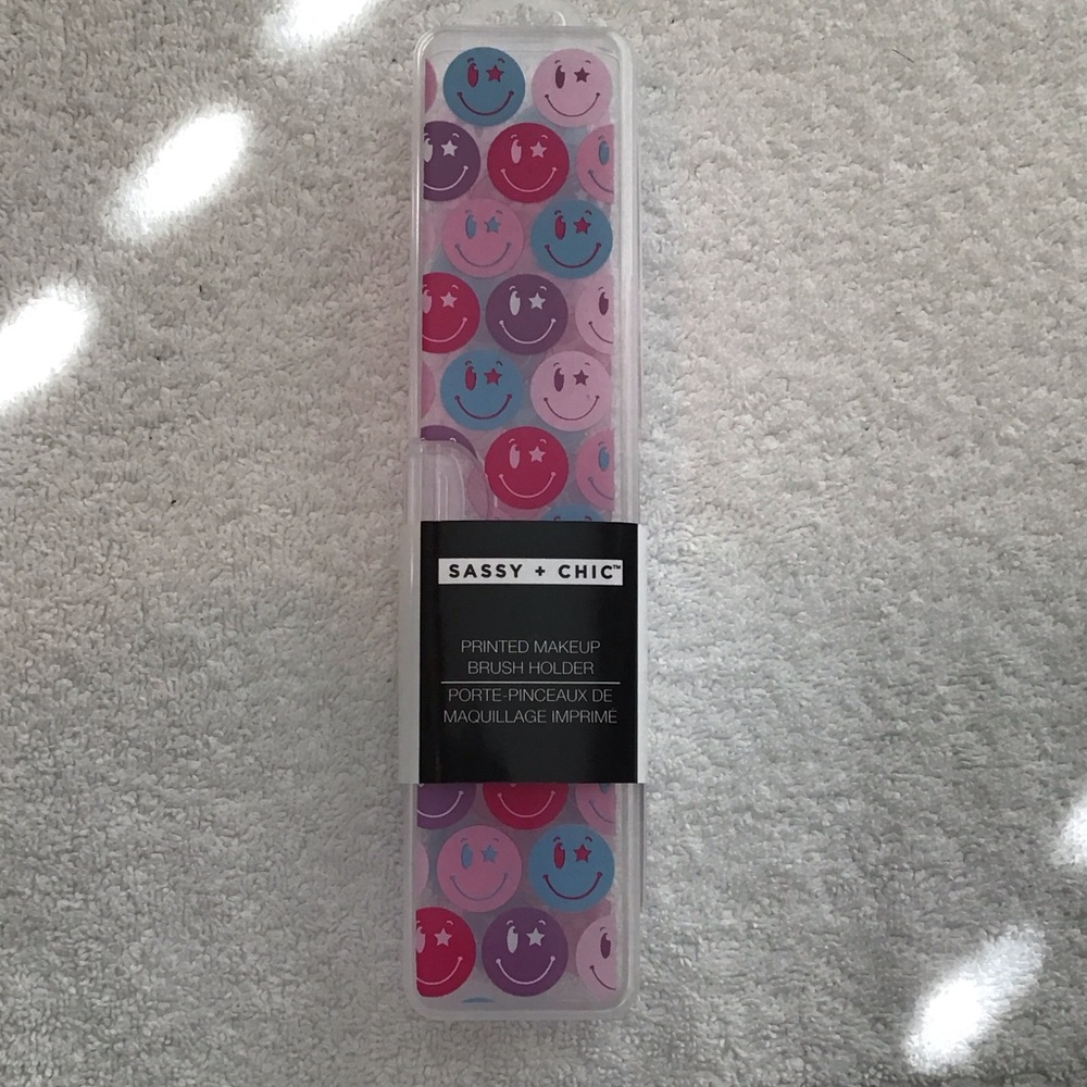 Sassy + Chic Pink Smiley Makeup Brush Holder